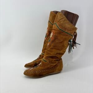 LJ Simone Womens Sz 7 Moccasin Boots Fringe Western Suede Southwestern